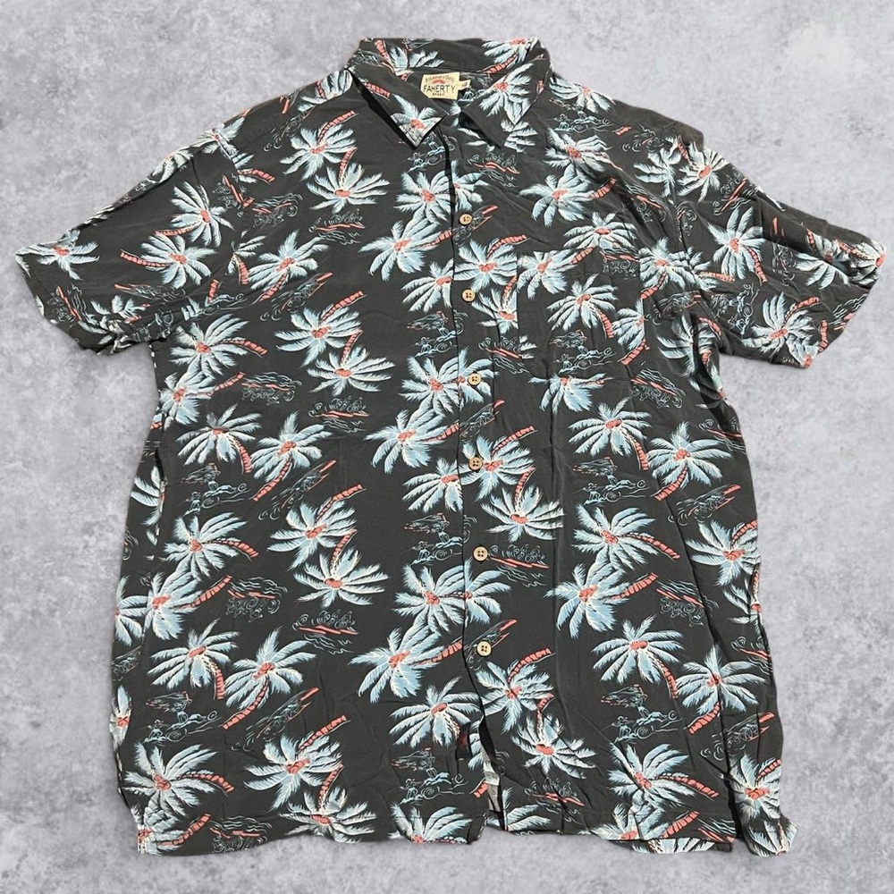 Faherty Hawaiian Shirt Size Medium Palm Trees Short Sleeve Button Down Viscose
